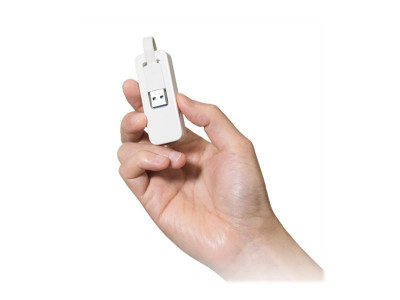 TP-Link : UE200 ETHERNET NETWORK ADAPTER USB 10/100MBPS ETHERNET PORT