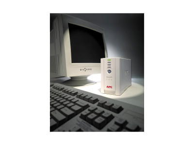 APC : BACK-UPS 500CS 500VA 300W