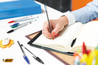 BIC Stylo à bille Cristal Original, couleur d'encre: vert BIC Stylo à bille Cristal Original, couleur d'encre: vert