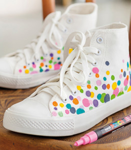 POSCA Marqueur à pigment PC-5M, étui de 4 noir, blanc, or, argent