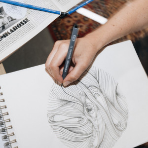 STAEDTLER Feutre à pigment, noir, étui de 4+2 GRATUIT