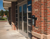 Rubbermaid Cendrier mural Infinity, rond, argent / noir Rubbermaid Cendrier mural Infinity, rond, argent / noir