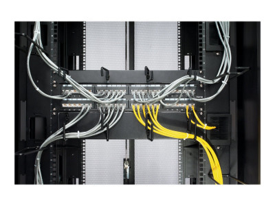 APC : NETSHELTER SX 750MM cable RING SET