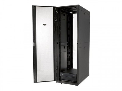 APC : NETSHELTER SX 42U/600MM/1200MM ENCLOSURE W/ROOF et SIDES BLACK
