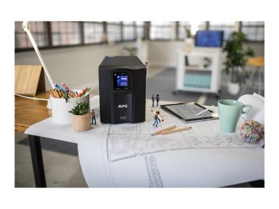 APC : APC SMART-UPS C 1500VA LCD 230V avec SMARTCONNECT