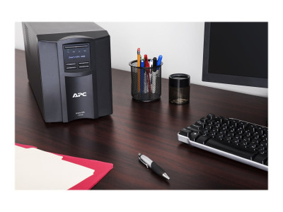 APC : APC SMART-UPS 1000VA LCD 230V avec SMARTCONNECT