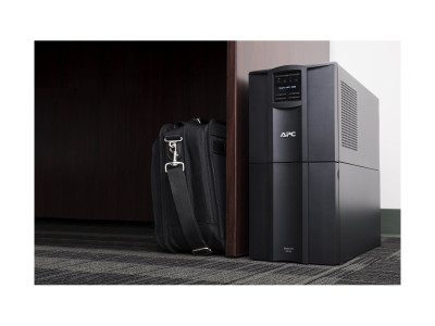 APC : SMART-UPS 2200VA LCD 230V avec SMARTCONNECT