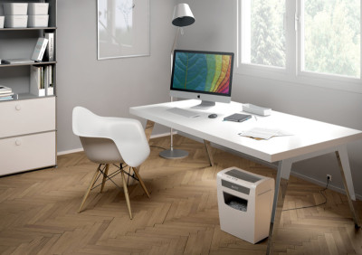 LEITZ Destructeur de documents IQ Home Office, Version Slim