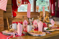 PAPSTAR chaîne de drapeau « Hüttengaudi », rouge / blanc PAPSTAR chaîne de drapeau « Hüttengaudi », rouge / blanc