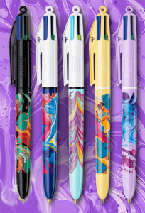 BIC Stylo à bille rétractable 4 Colours Messages, présentoir