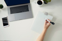 Tableau d'affichage de bureau nobo Diamond, A4, blanc Tableau d'affichage de bureau nobo Diamond, A4, blanc