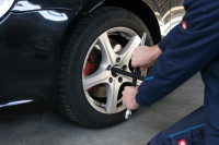 IWH Clé en croix pour véhicule, revêtement en caoutchouc IWH Clé en croix pour véhicule, revêtement en caoutchouc