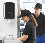 Distributeur de rouleau de nettoyage TORK, plastique, noir Distributeur de rouleau de nettoyage TORK, plastique, noir