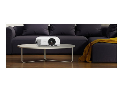 Epson : EH-TW5700 1080P 1920X1080 16:9 HDMI (mac)