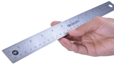 WESTCOTT Metall-Lineal mit Kork-Rückseite, Länge: 300 mm