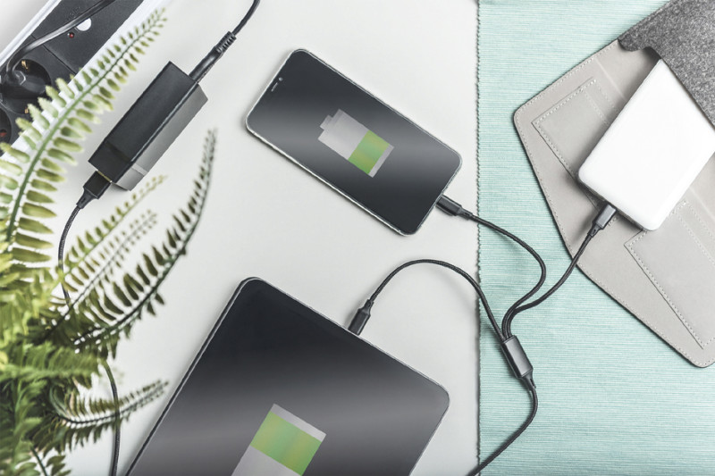 DIGITUS Câble de charge 3-en-1, USB A-Lightning + Micro USB