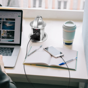 Multiprise escamotable LOGILINK, 3 prises, mise à la terre