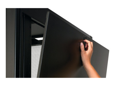 APC : NETSHELTER SX 42U 750MM WIDE X 1200MM DEEP NETW ENC W/ SIDES