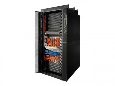 APC : NETSHELTER SX 42U 750MM WIDE X 1200MM DEEP NETW ENC W/ SIDES