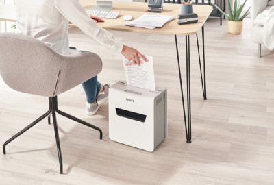 LEITZ Destructeur de documents IQ Protect Premium 6X, blanc