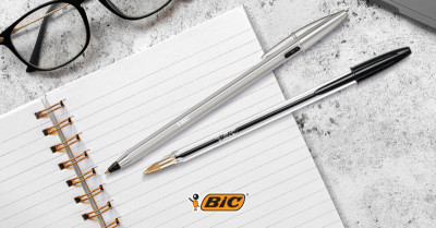 BIC Stylo à bille Cristal RE'NEW, bleu