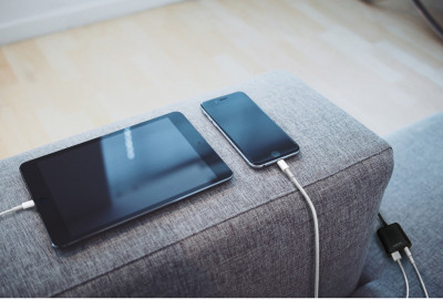 LogiLink Chargeur secteur USB avec câble fixe, 1x USB, noir