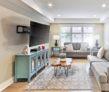 LogiLink Support mural pour TV Full Motion, 127 - 228,6 cm