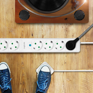 Multiprise LogiLink, 6 prises, 4 avec interrupteur à pédale, blanc