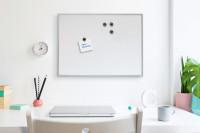 MAUL Paperboard MAULoffice 70x100cm | Tableau Blanc Stable Avec 4 Pieds | Tableau Ru00e9glable En Hauteur | Chevalet Bureau Avec Bac De Rangement Pour Marqueur, Promarker Et Stylo Feutre | Gris