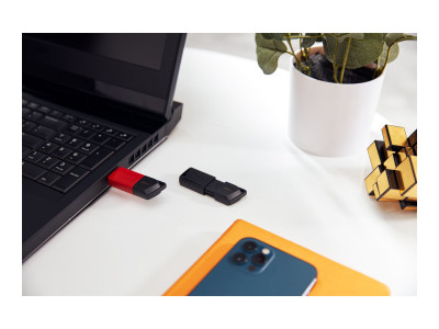 Kingston : 128GB DT EXODIA M USB3.2 GEN 1 (BLACK + RED)