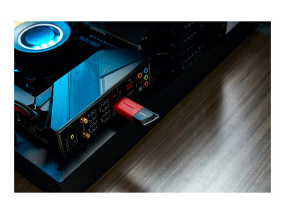 Kingston : 128GB DT EXODIA M USB3.2 GEN 1 (BLACK + RED)