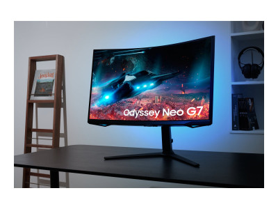 Samsung : 32IN UHD 4K 3840X2160 165HZ VA - MINILED 1MS 1000R 350CD/M2 100