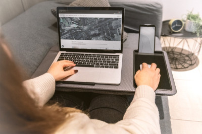 DIGITUS Notebook Desk / station de travail pour ordinateur