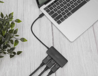 DIGITUS Hub vidéo MST, 3 ports, USB-C - 3x DisplayPort DIGITUS Hub vidéo MST, 3 ports, USB-C - 3x DisplayPort