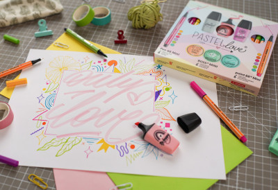 STABILO Kit écriture Mini World Pastellove, étui de 18