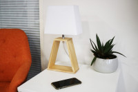 UNiLUX Lampe de bureau LED DUNE, blanc / bois UNiLUX Lampe de bureau LED DUNE, blanc / bois