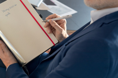 Carnet de notes Sigel Conceptum, DIN A4, quadrillé, noir/rouge