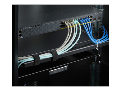 Startech : 1U RACK cable MANAGEMENT BAR - LACING GUIDE BAR pour PATCH PANEL