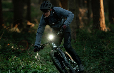 ANSMANN Fahrrad-LED-Frontleuchte, 100 Lux, schwarz