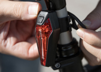 ANSMANN Fahrrad-LED-Rückleuchte mit Bremslichtfunktion