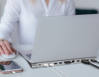 LogiLink USB 3.2 (Gen 2) Docking Station, 12-Port, silber