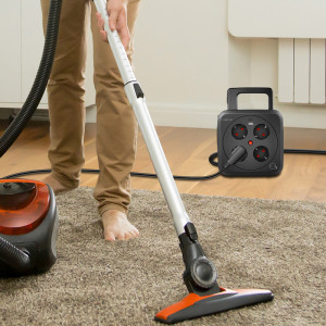 Enrouleur de câble LogiLink, 4 voies + 2 ports USB, câble : 5 m, noir