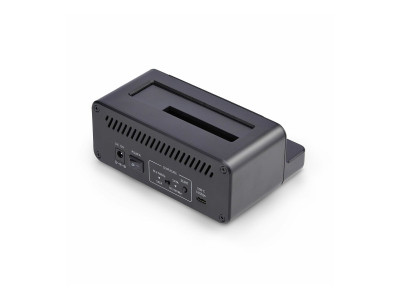 Startech : DUPLICATEUR de disque M.2 NVME VERS 2.5/3.5 SATA/DEUX BAIES