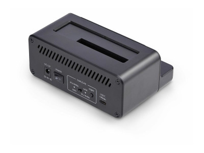 Startech : DUPLICATEUR de disque M.2 NVME VERS 2.5/3.5 SATA/DEUX BAIES