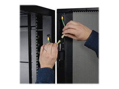 Eaton MGE : BAIE SMARTRACK 42U PROFONDEUR 1232 MM avec PORTES et PANNEAUX