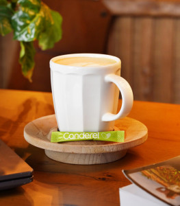 Canderel Stick Stevia, dans un présentoir en carton