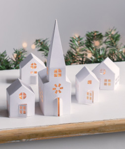 HEYDA Kit village illuminé Maisons & église carton, 5 pièces