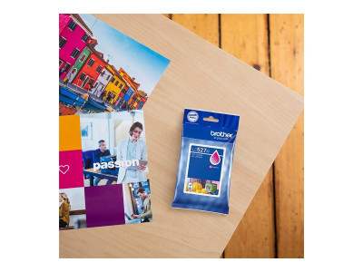 Brother : MAGENTA INK cartridge STANDARD CAPACITY STANDARD YIELD OF 900 P