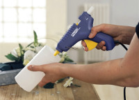 Rapid Pistolet à colle EG111, 25 watts, bleu Rapid Pistolet à colle EG111, 25 watts, bleu