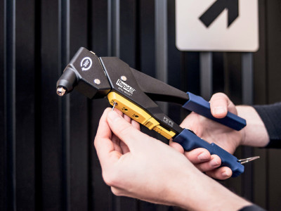 Rapid Pince à riveter RP60 Multi, tête pivotante, bleu/jaune